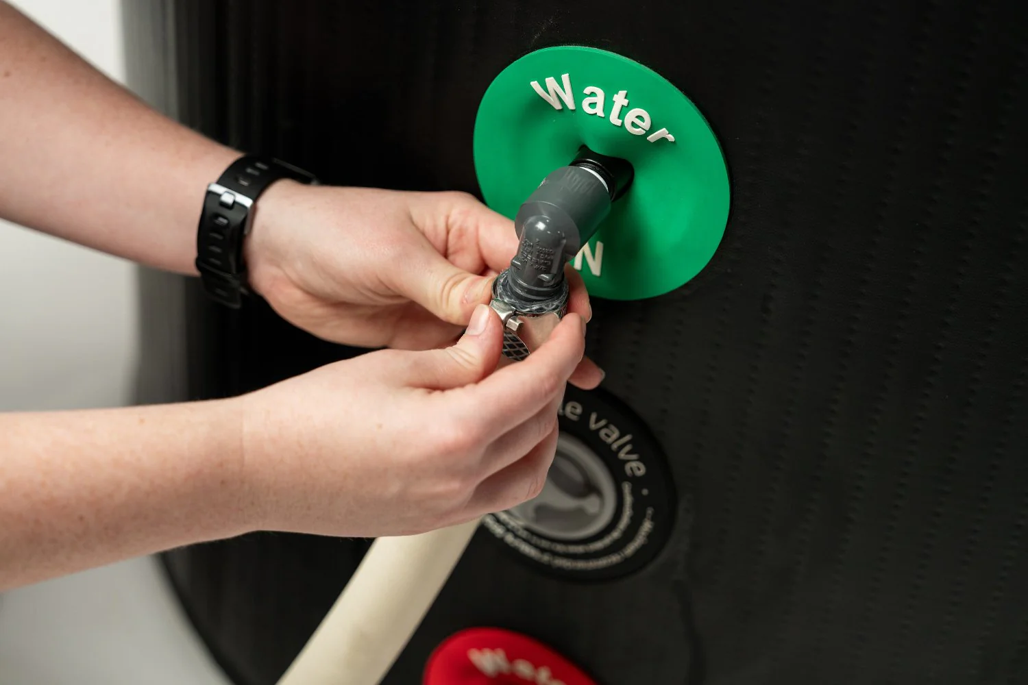 Universal Standard Chiller - Image 11